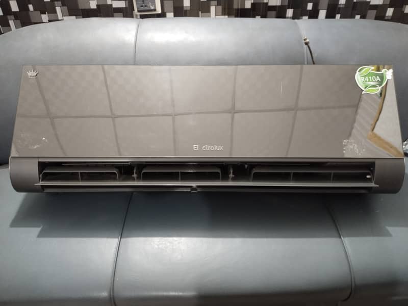 Electrolux Glass Dc inverter  Ac 1.5 outstanding condition 0