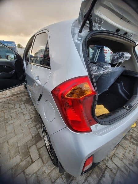 KIA Picanto 2022 11