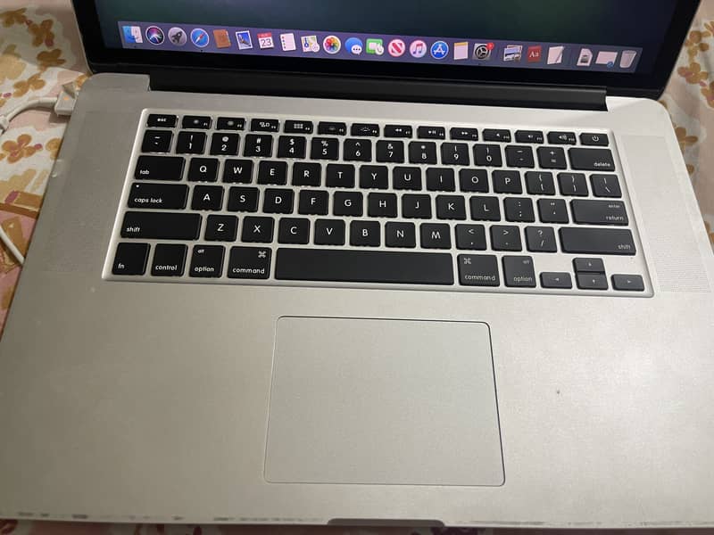 Apple MacBook Pro Late 2013 15 Inch Retina Display 1