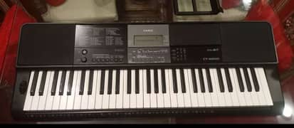 Casio CTX- 800 professional piano 0