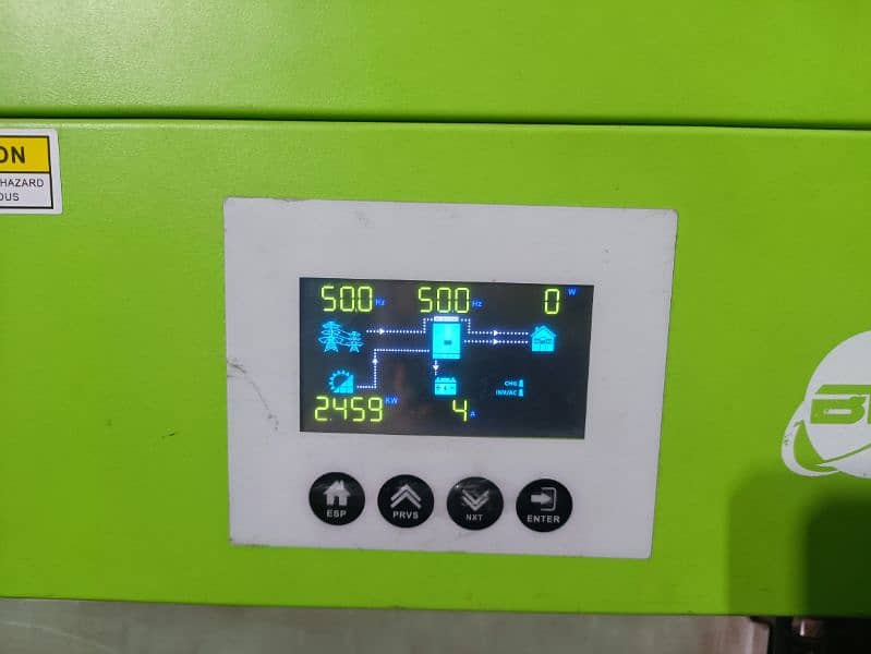 Fronus BAT 4.0 4kw hybrid solar inverter in great condition 1