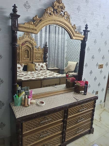 bed set / dressing table / side tables / room chairs / furniture 3