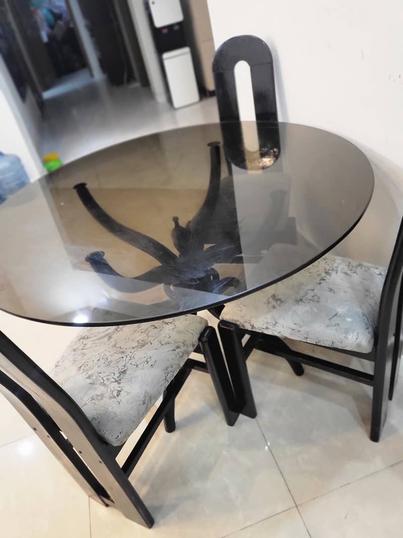 Four seater dinning table 1