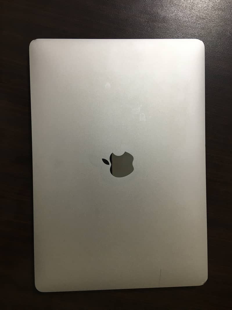 Macbook Pro  | M1 | 8GB | 250GB | 13-inch | little scratch on Body 10