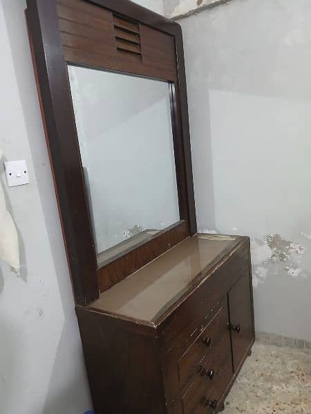 wooden dressing table 1