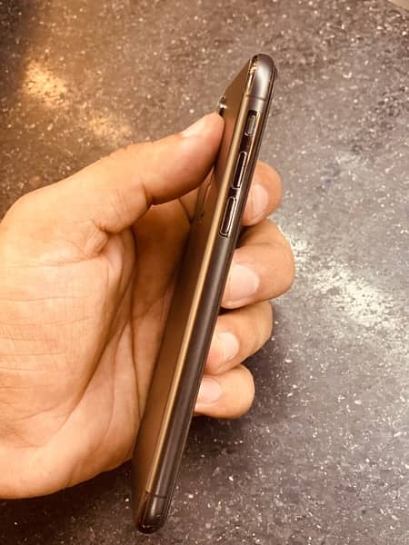 iPhone 11Pro 256GB 3