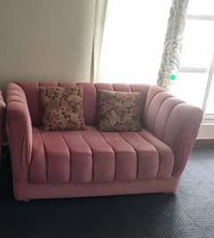 4 SEATER SOFA SET FOR SALE . URGENT 0