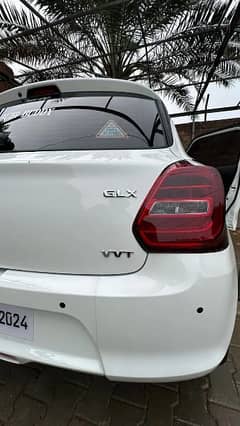 Suzuki Swift GLX VVT 2024 0