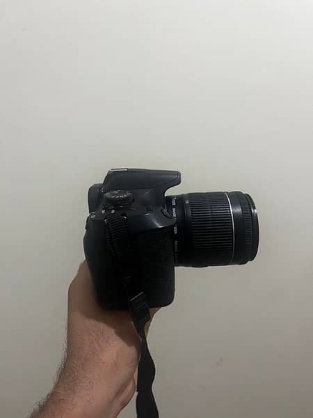 CANON EOS D2000 3