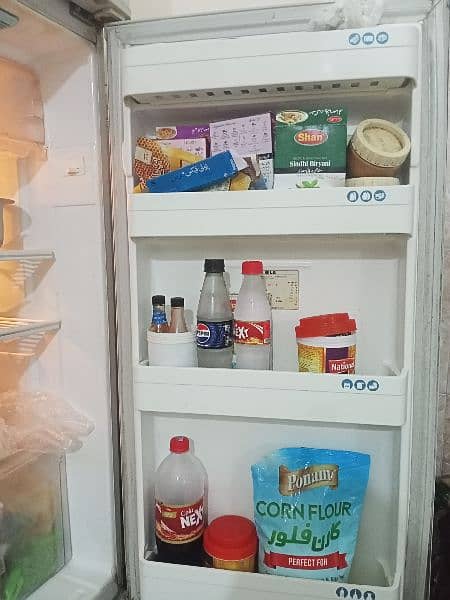 1 door LG refrigerator no frost 2