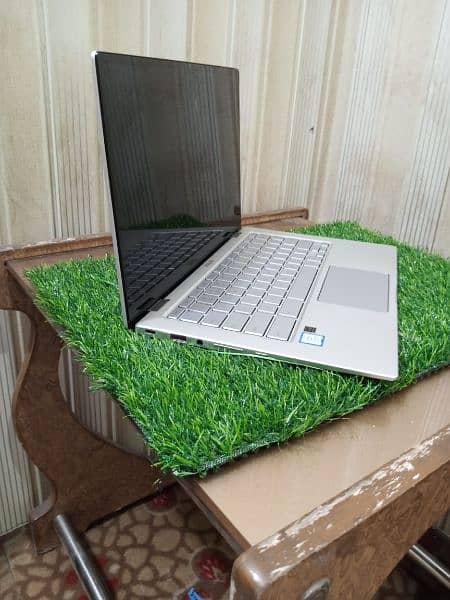 Asus Touch Core M3 8 generation chromebook 8/64 360 rotatable 5