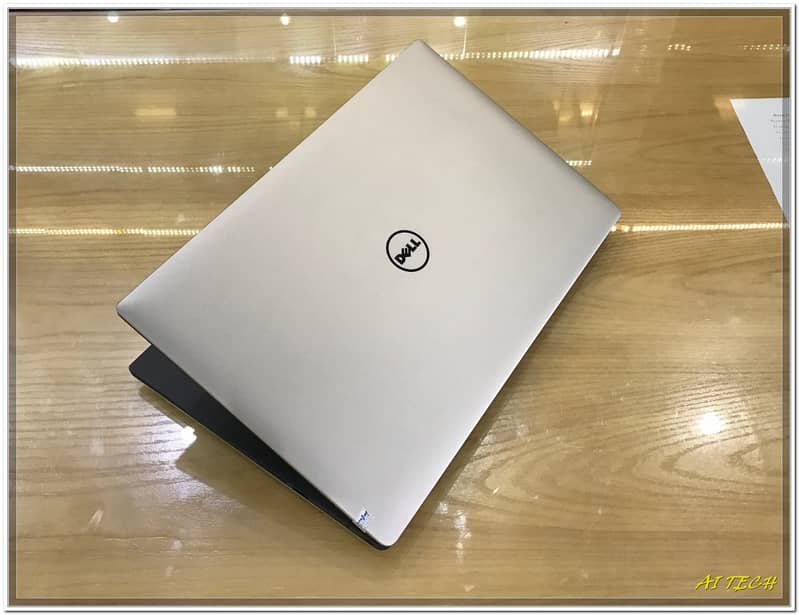 Dell XPS 15 9560 Ci5 7th Gen 16GB RAM 512GB SSD GTX 1050 QHD 4k Touch 3