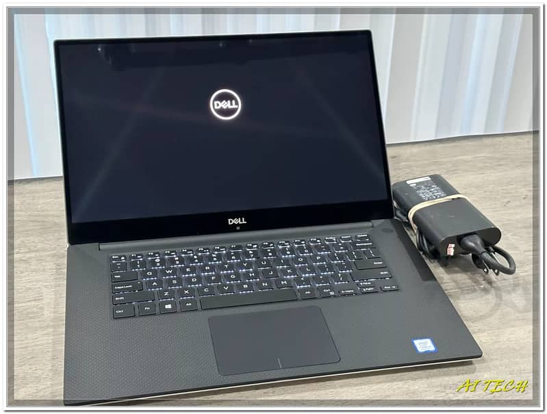 Dell XPS 15 9560 Ci5 7th Gen 16GB RAM 512GB SSD GTX 1050 QHD 4k Touch 9