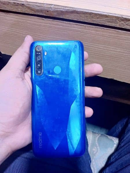 realme 5 with box 4