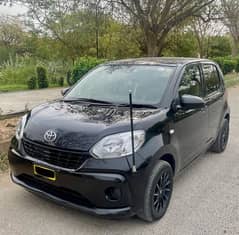 Toyota Passo 2017 pearl black fully original 0