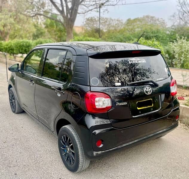 Toyota Passo 2017 pearl black fully original 4