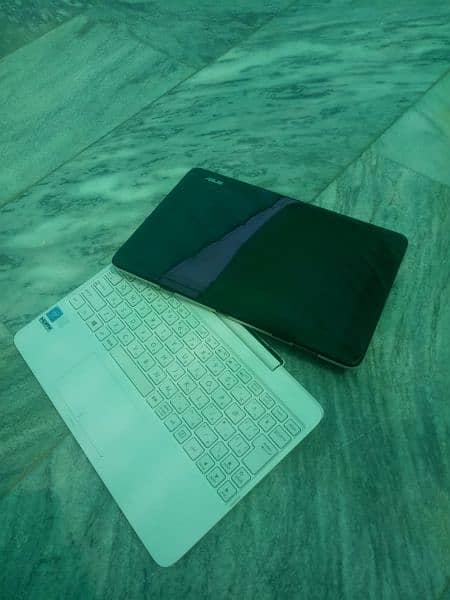 ASUS TOUCH LAPTOP 1