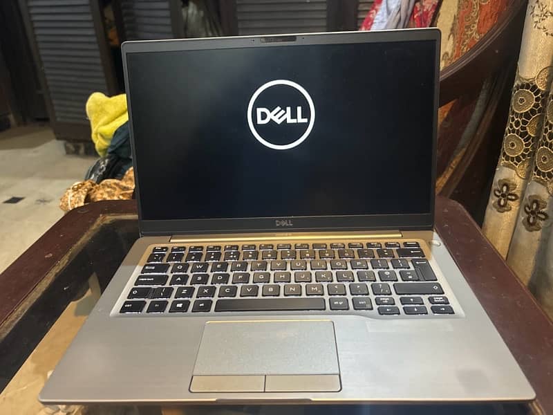 Dell latitude 7400 silver metalic 1