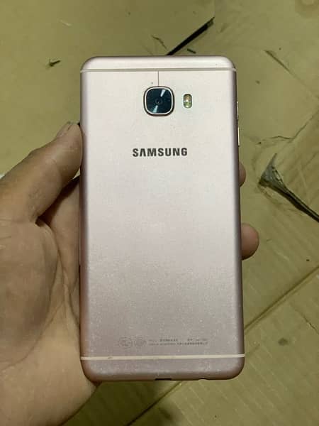 Samsung c7 modal he ye 2