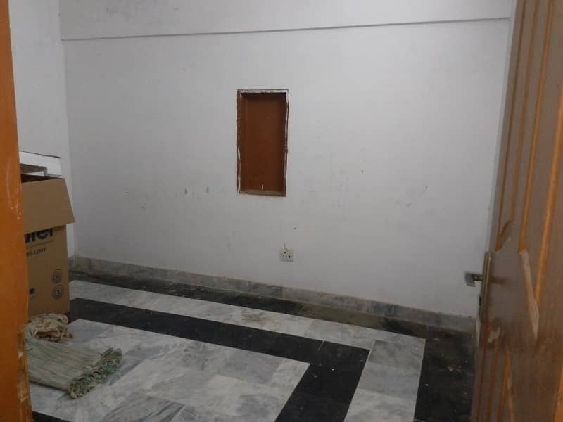 3 bed dd portion available for rent in north Karachi 11-B 9