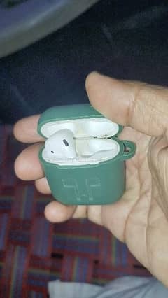 apple airpods 2rd generation 0