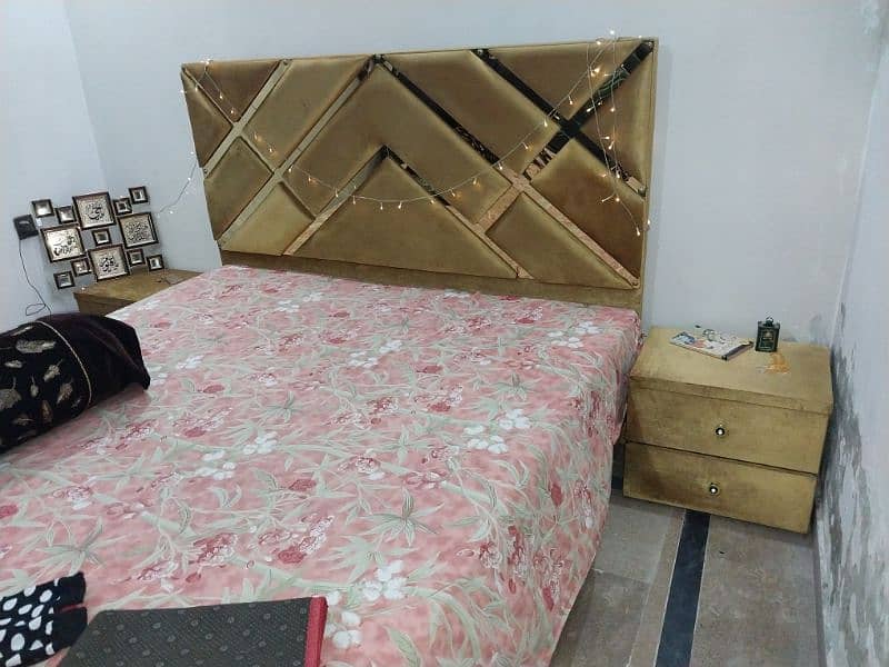 bed with side tables & dressing table & almari 2