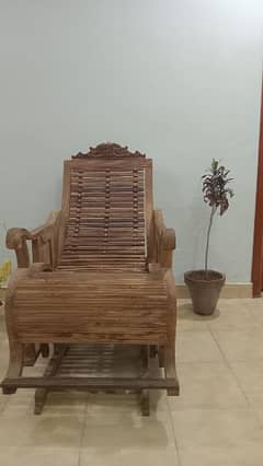 Urgent sale Rocking chair new Rs. 13000 Banigala