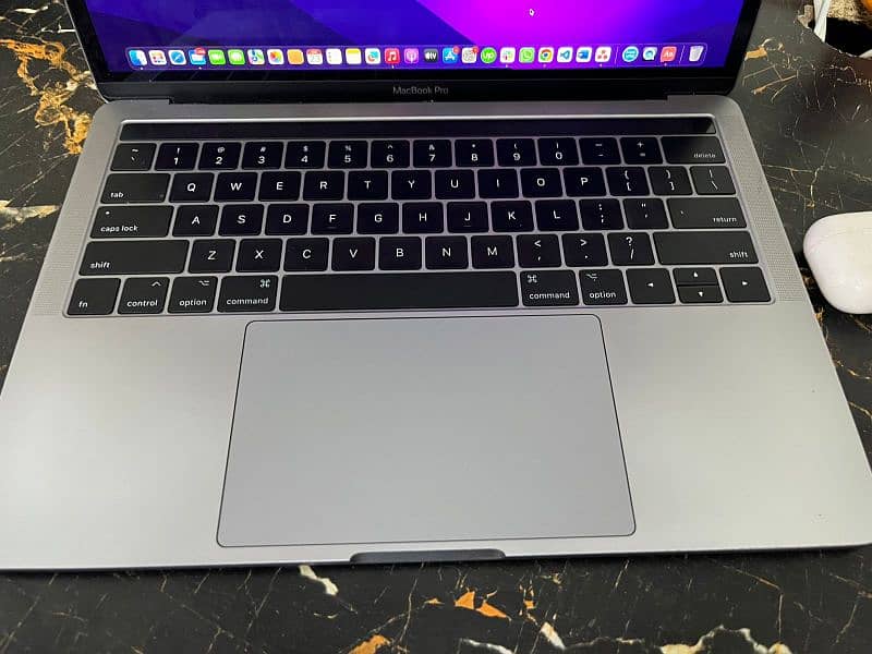 Macbook pro 2017 8Gb 2