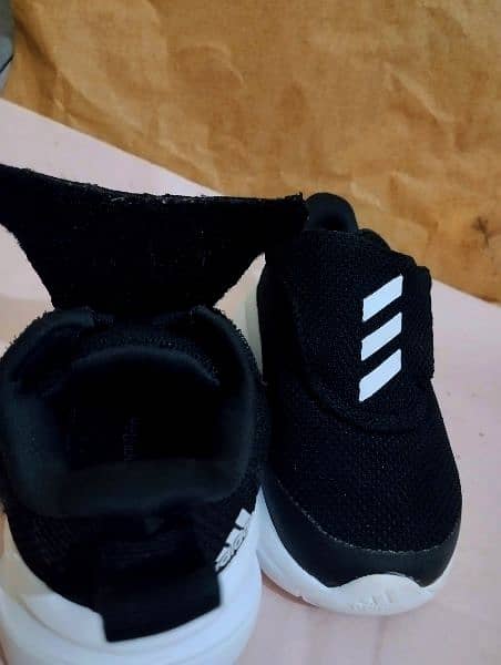 adidas and nike shoes for sell 10