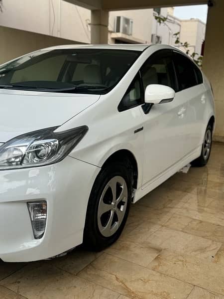 Toyota Prius 2014 4