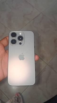 iphone 15 pro natural titanium