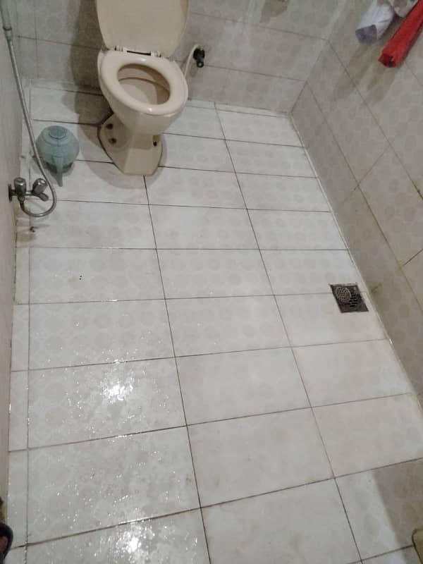 12 marla Third floor for Rent in moeez Town salamat Pura Lahore 3