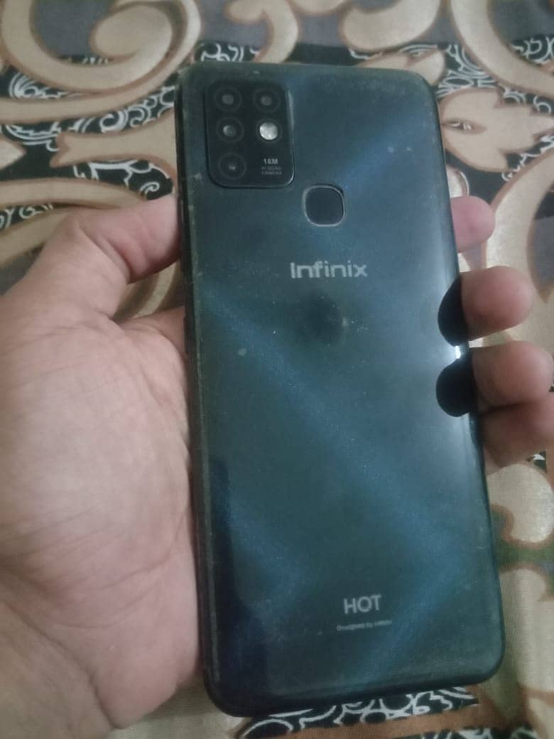 infinix hot 10 with box and cable final no bargaining 0