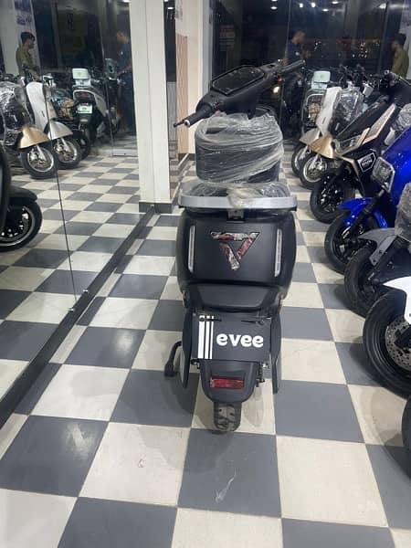 Evee C1 Air Electric Scooty 8