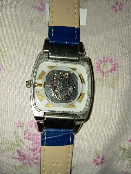 MOVADO SWISS MADE date just original condition 10by8 1