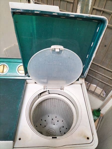 Haier washing machine HWM 120-BS 12 KG 2