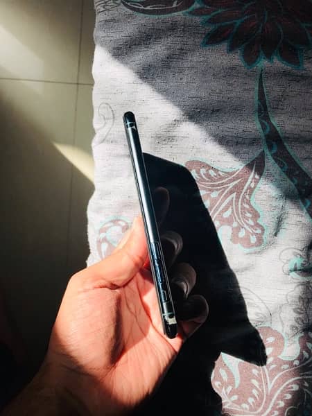 iPhone 11 Pro Max urgent for sale 4