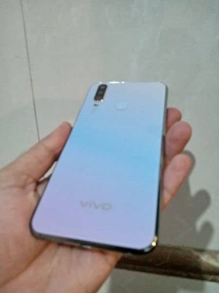 vivo y17 2