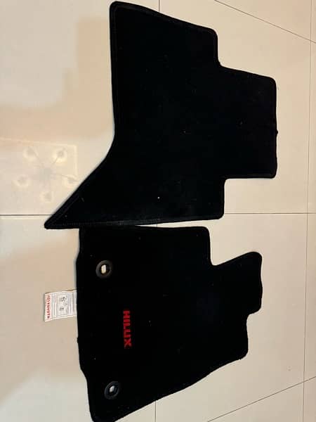 Toyota Hilux Revo Floor Mats 1