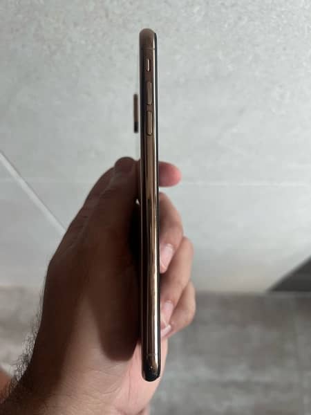 Apple IPhone XS Max 256 GB Physical sim PTA Approved 3