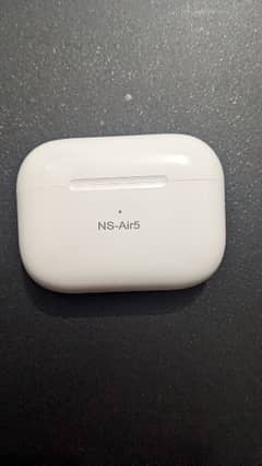 true wireless orignal NS-AIR 5 aurbuds.     wireless charging suported