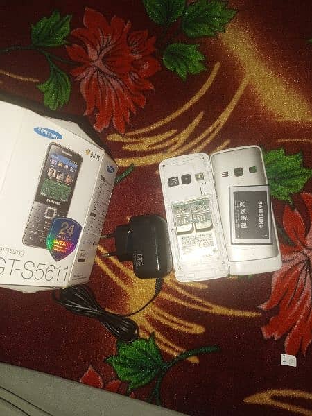 Samsung GT-S5611  Brand New Box Pack 2