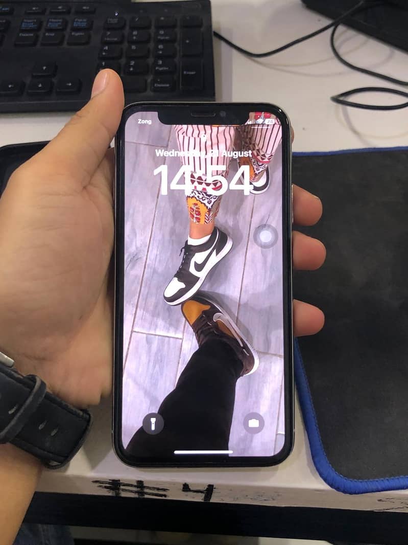 Iphone X 64 GB PTA approved 4