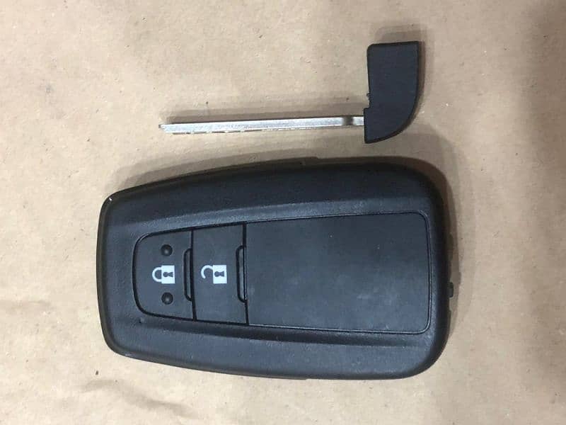 Toyota C-HR key Remote 1