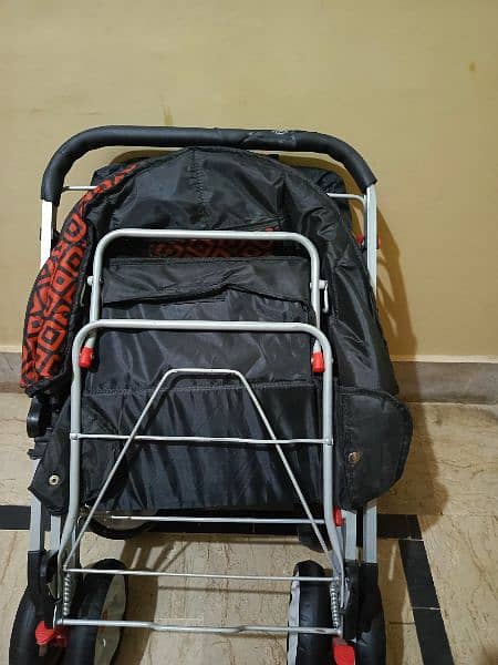 Baby Stroller in Excellent condition 2