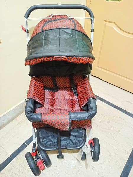 Baby Stroller in Excellent condition 3