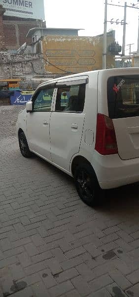 Suzuki Wagon R 2017 3