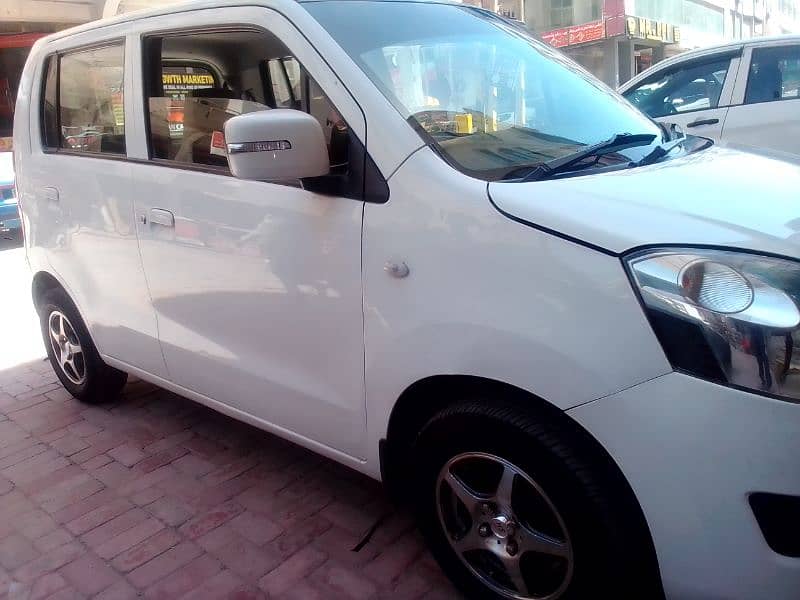 Suzuki Wagon R 2017 Vxl original condition Lahore number 3