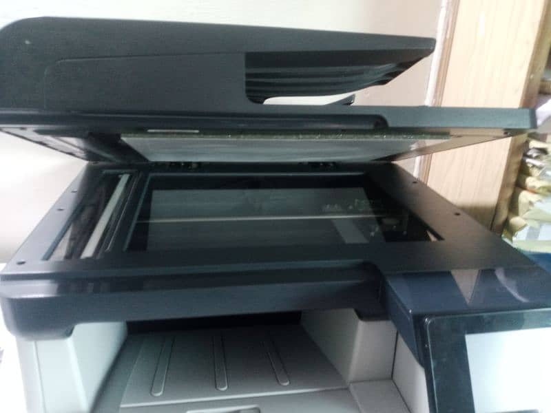 HP laserjet M521 3