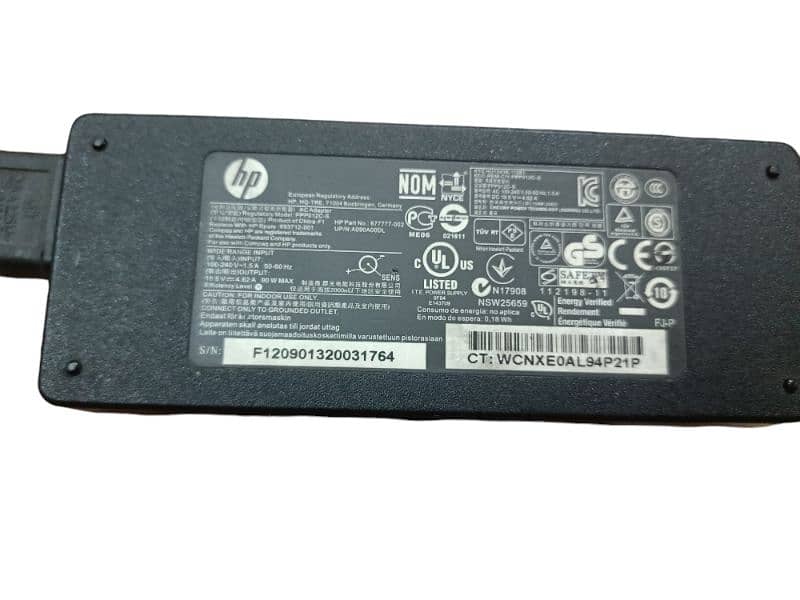 HP laptop Charger 1